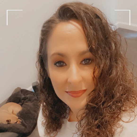 Meet your Posher, Esther - Picture 2 of 2